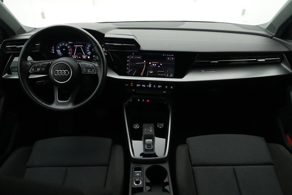 Audi A3 Limousine 35 TFSI Business edition Automaat (NAVIGATIE, LED, CARPLAY, VIRTUAL COCKPIT, 1e EIGENAAR, GOED ONDERHOUDEN) 43091365-1.jpg | Autocentrum Brabant Breda