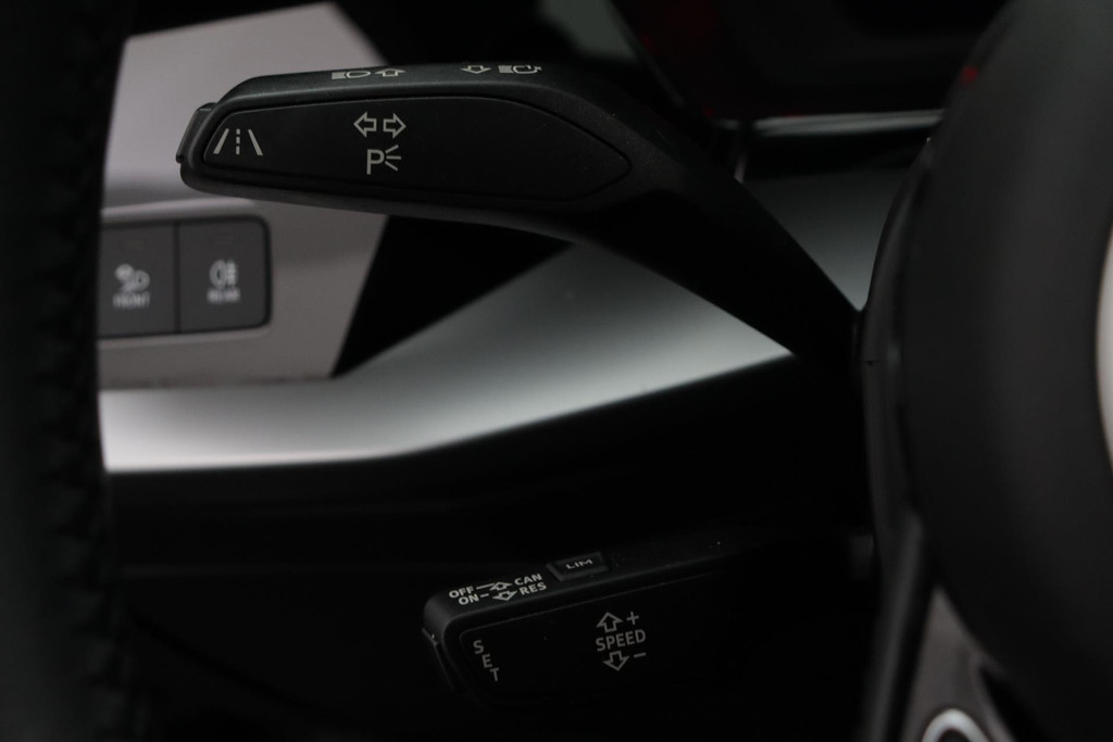 Audi A3 Limousine 35 TFSI Business edition Automaat (NAVIGATIE, LED, CARPLAY, VIRTUAL COCKPIT, 1e EIGENAAR, GOED ONDERHOUDEN) 43091365-18.jpg | Autocentrum Brabant Breda