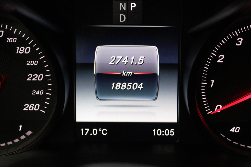 45041870-7.jpg
