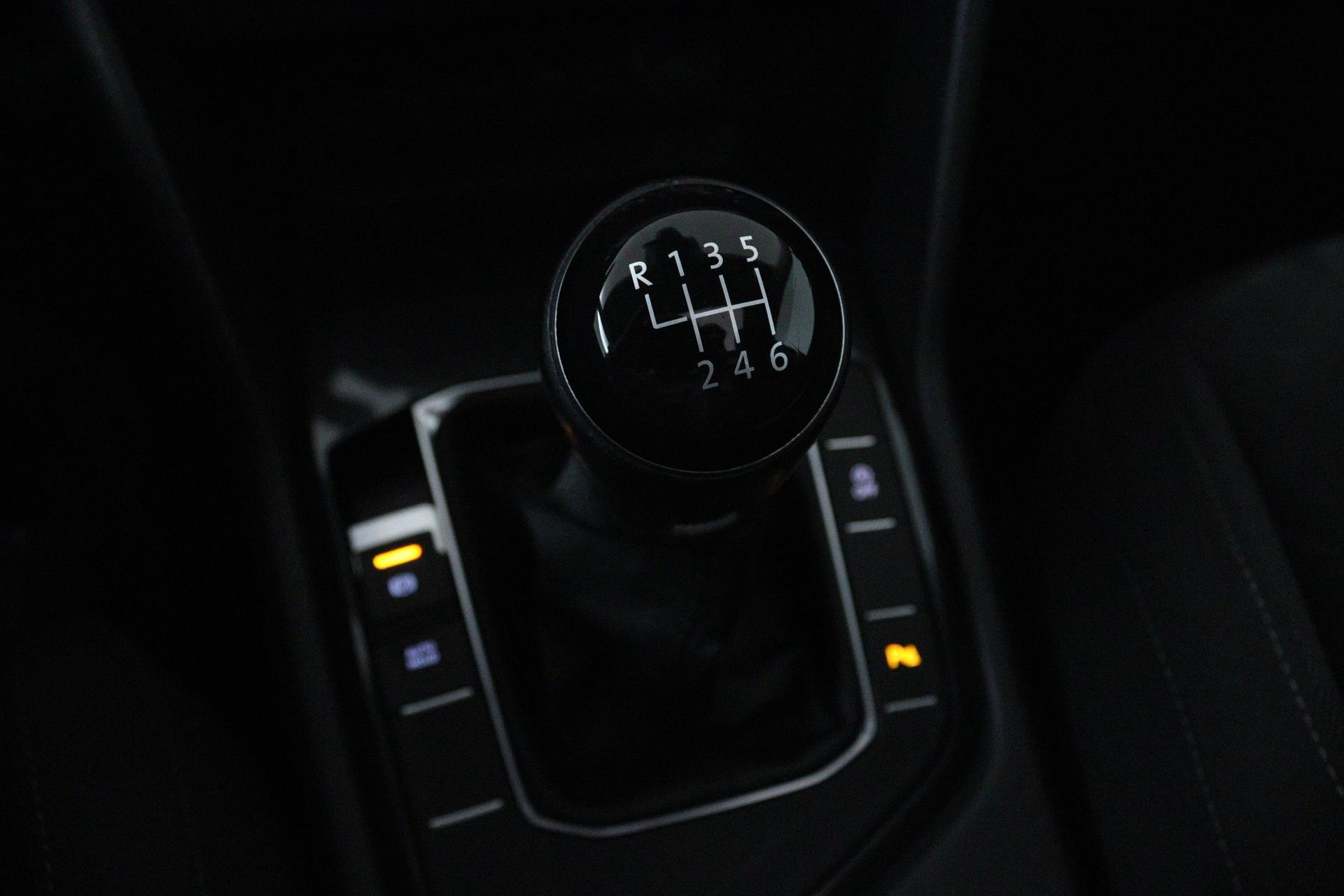 45042859-16.jpg