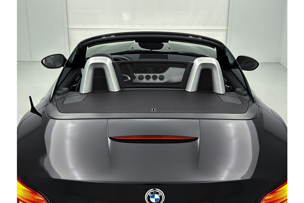 45193049-10.jpg