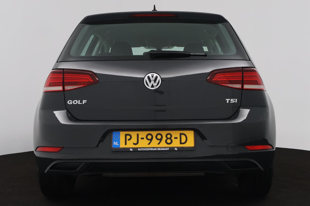 46247945-6.jpg
